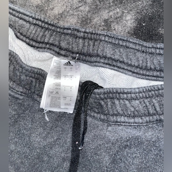 Women’s adidas sweatpants - Picture 3 of 7